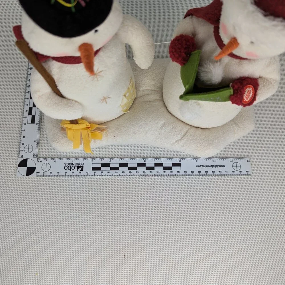 2003 Hallmark Jingle Pals Caroling Snowmen Couple 1st Christmas